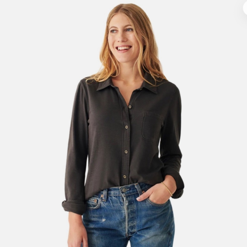 NWT! Faherty knit seasons washed black button down shirt